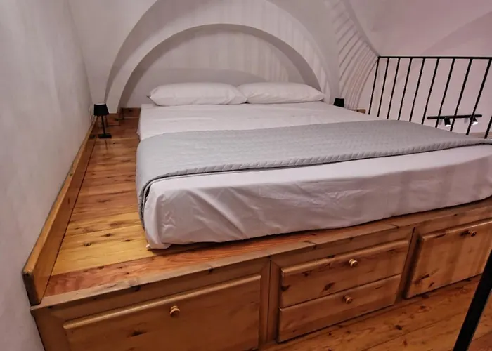 Loft Degli Specchi In The Heart Of