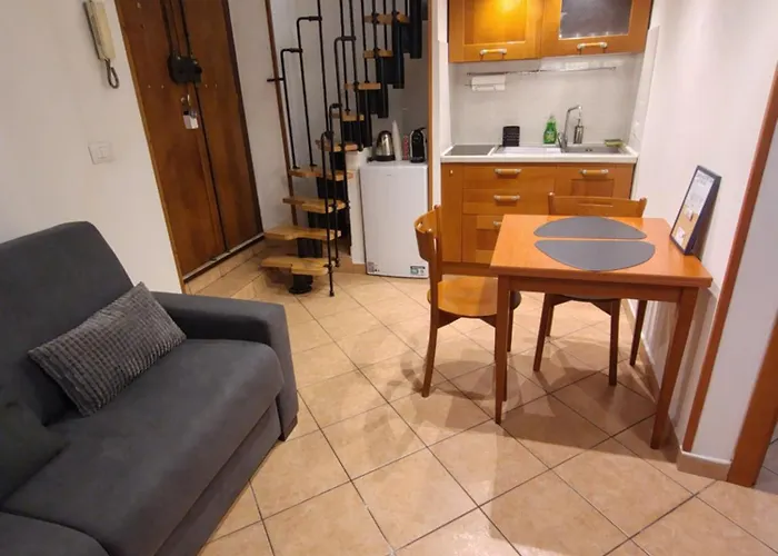 Appartement Loft Degli Specchi In The Heart Of Rome